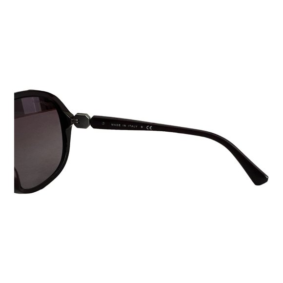CHANEL: Matte Burgundy, Textured CC Sunglasses #10120
